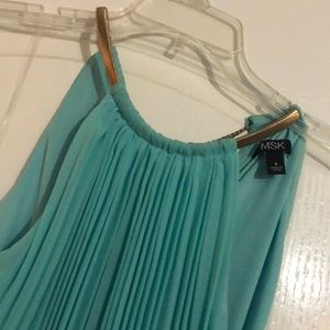 🛍 New Pleated Maxi Dress